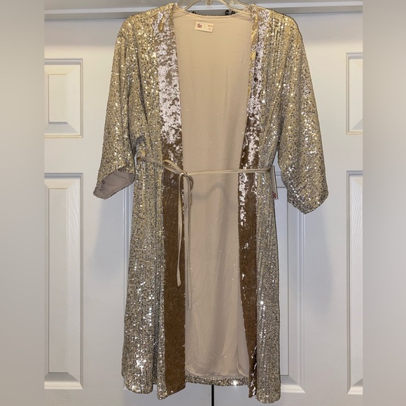 ๐HP๐ Juniorsโ SO Champagne Gold Sequin Kimono XS/S NWT - Picture 4 of 7